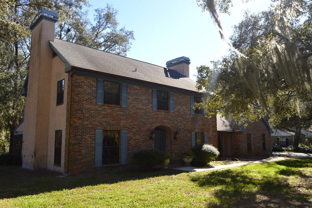 17515 Drake Ct., Lutz, FL 33559