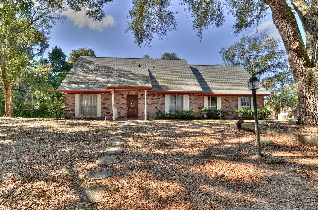 1203 Lady Elaine Dr., Valrico, FL 33594