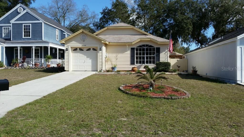 8207 Hardee Pl., Temple Terrace, FL 33637