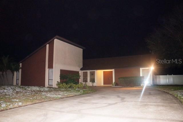 17304 Lynndan Dr., Lutz, FL 33548