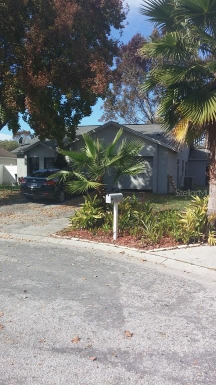 1204 Stern Way, Valrico, FL 33594