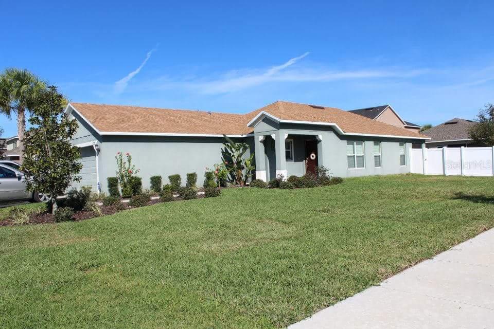 8328 Deerland Bluff Dr., Riverview, FL 33578