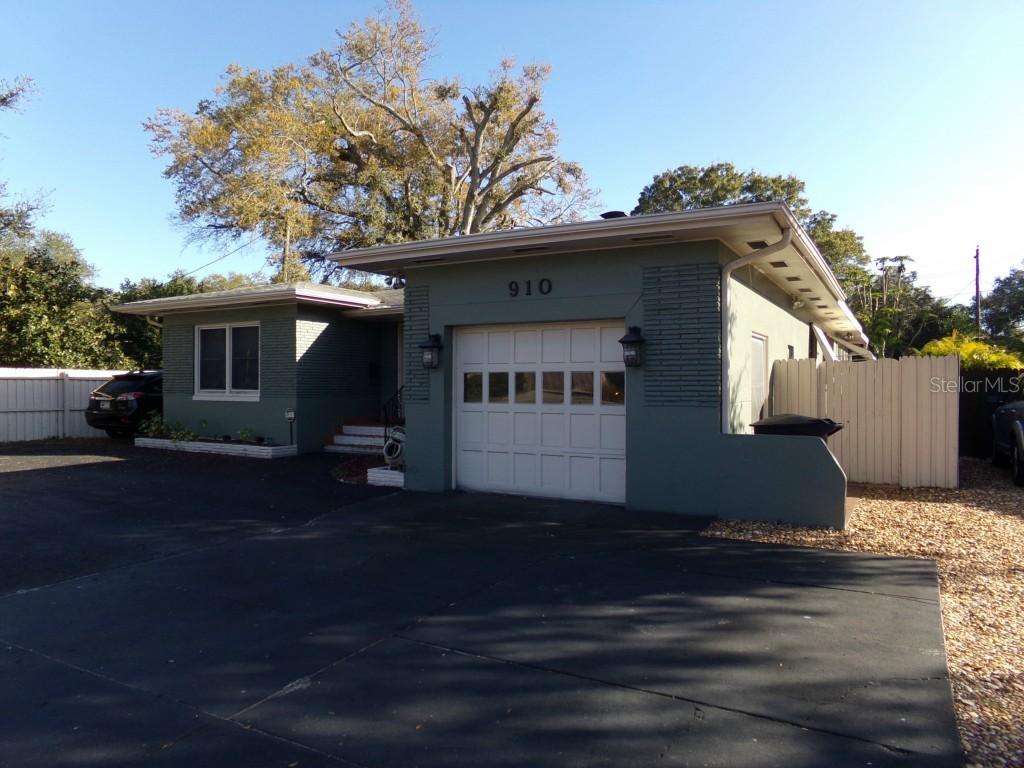 910 38th Ave N, St Petersburg, FL 33704
