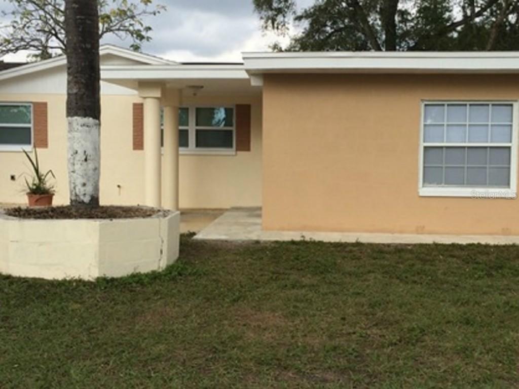 104 Melanie Ln., Brandon, FL 33510