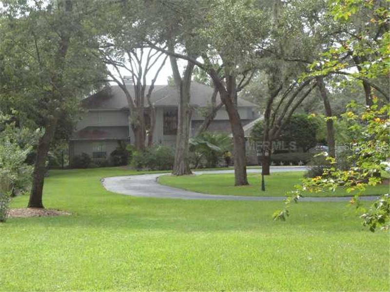 527 Duque Rd., Lutz, FL 33549