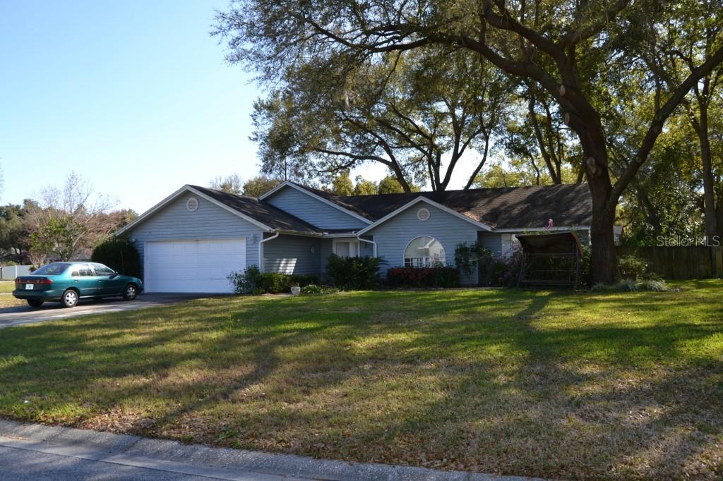 701 Woodrow Dr., Auburndale, FL 33823