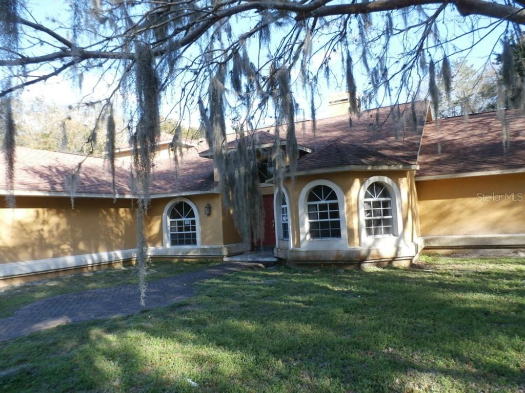 19905 Jodi Dr., Lutz, FL 33558