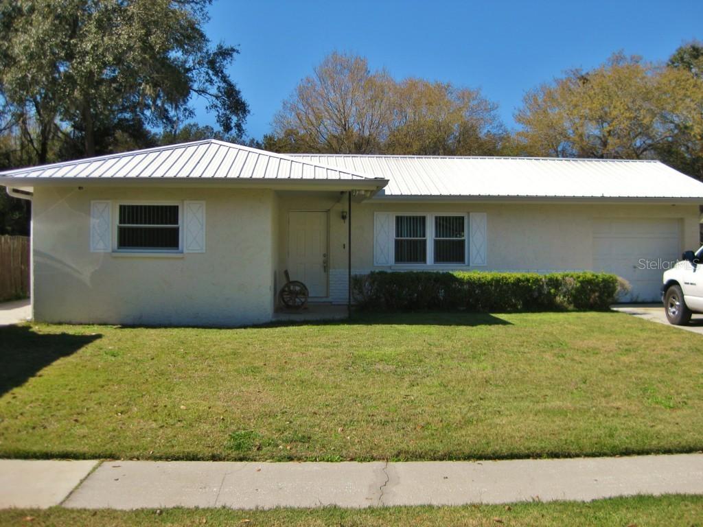 536 Robin Hill Cir., Brandon, FL 33510