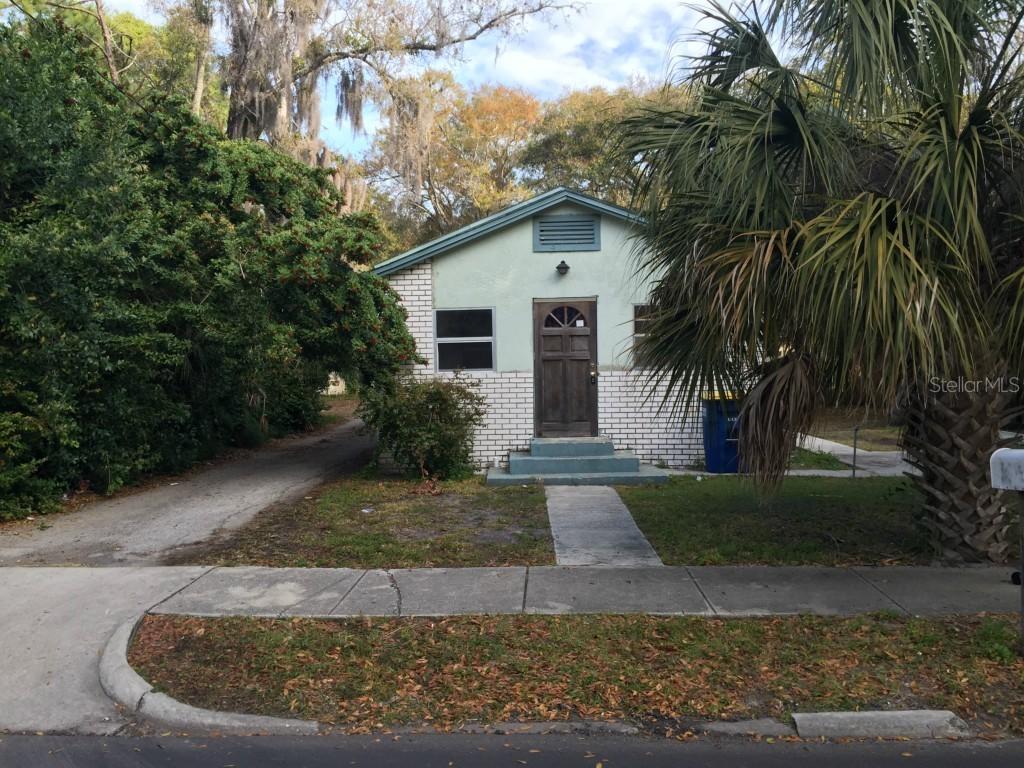 906 Seminole St., Clearwater, FL 33755