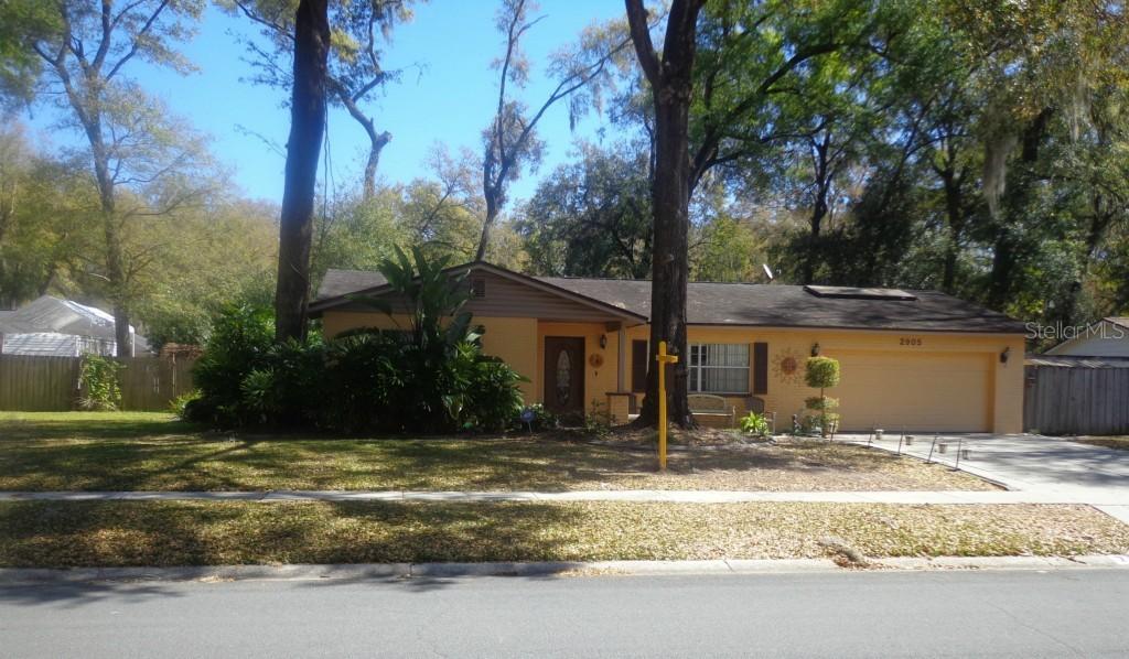 2905 Forest Cir., Seffner, FL 33584