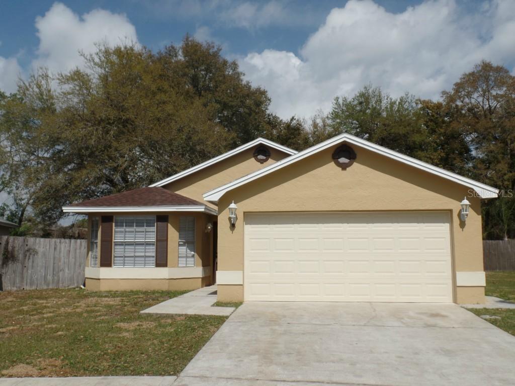 2216 Ridgemore Dr., Valrico, FL 33594
