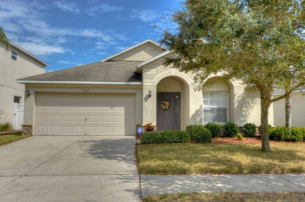 2316 Roanoke Springs Dr., Ruskin, FL 33570