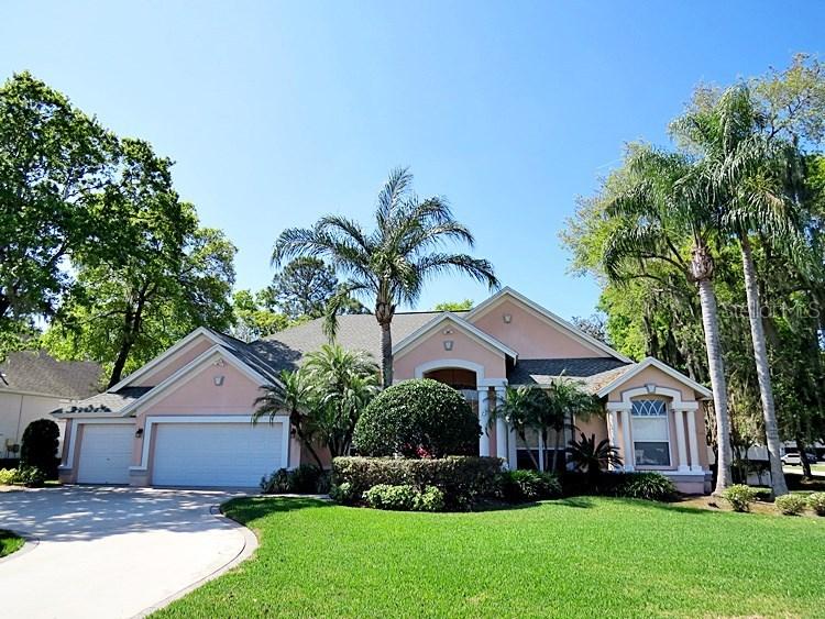 2205 Hickory Ridge Dr., Valrico, FL 33596