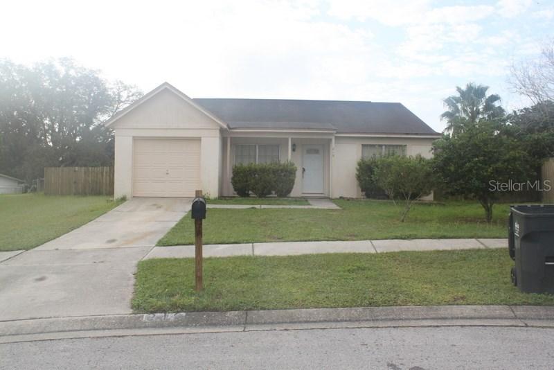 219 Regal Park Dr., Valrico, FL 33594