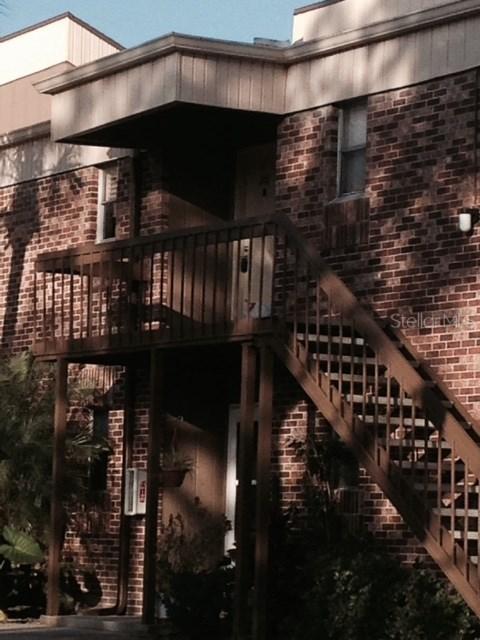 10423 Carrollbrook Cir. #202, Tampa, FL 33618