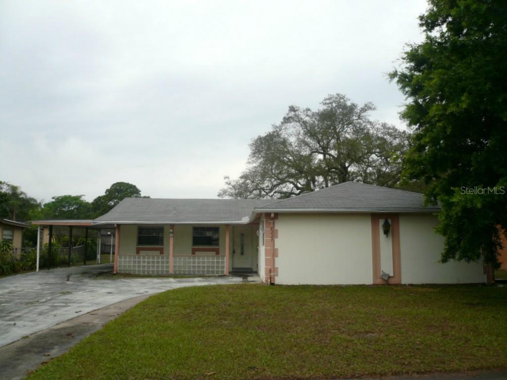 8227 Pinehurst Cir., Tampa, FL 33615