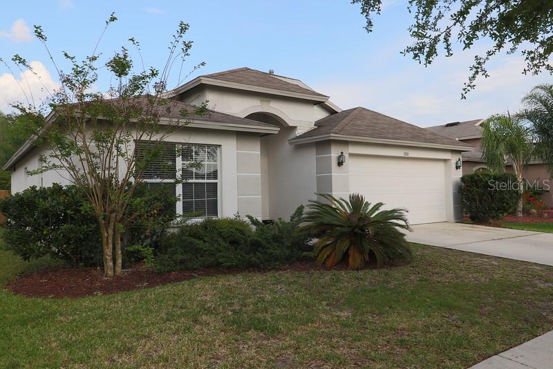 1210 Thackery Way, Wesley Chapel, FL 33543