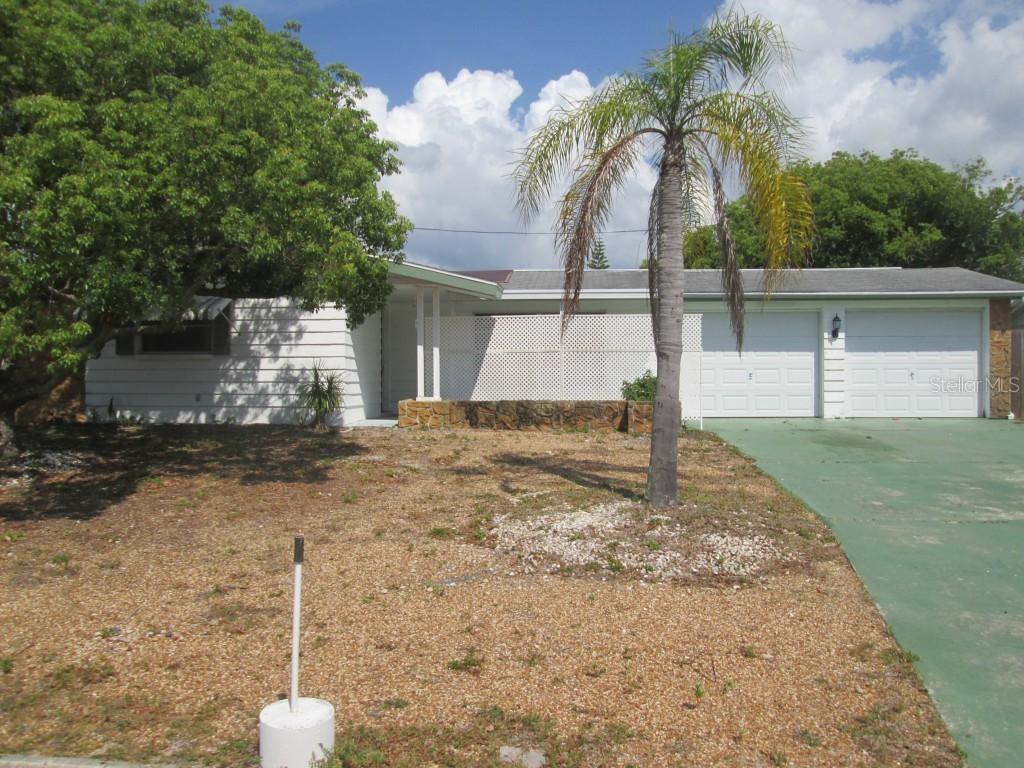 3246 Kimberly Oaks Dr., Holiday, FL 34691