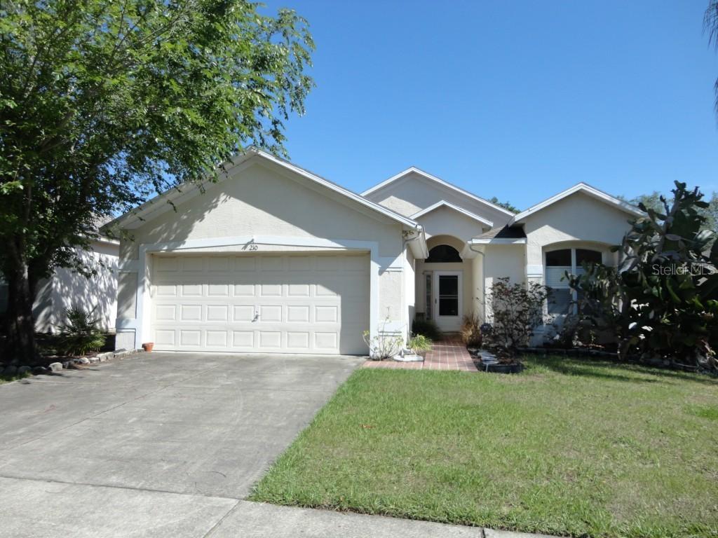 210 Chardonnay Pl., Valrico, FL 33594