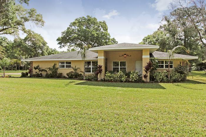 1211 Lake Charles Creek, Lutz, FL 33548