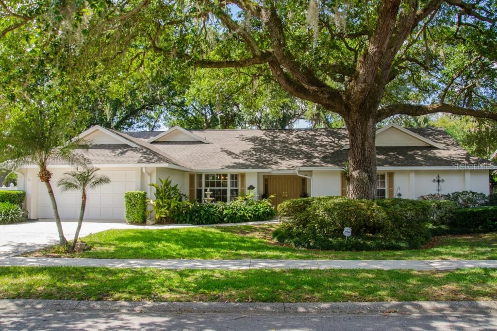 6809 Bluffs Blvd., Temple Terrace, FL 33617
