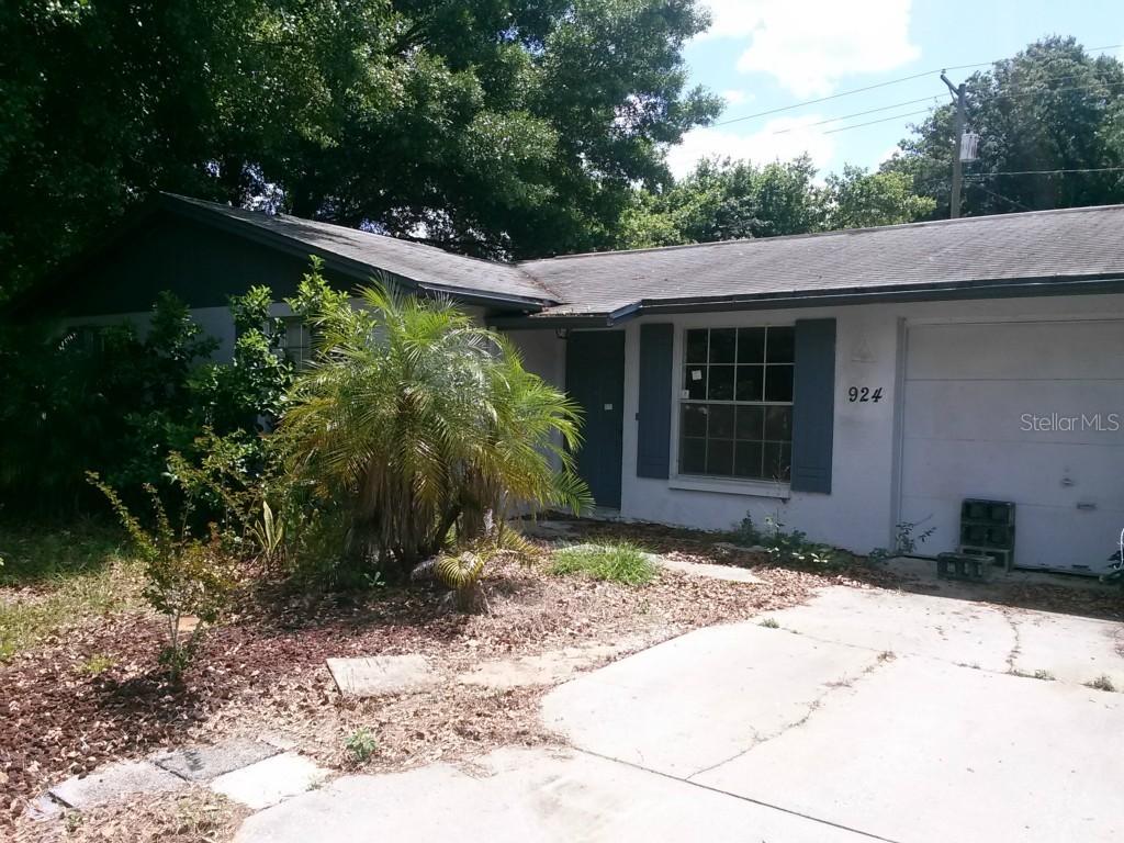 924 Kirkcaldy Way, Valrico, FL 33594
