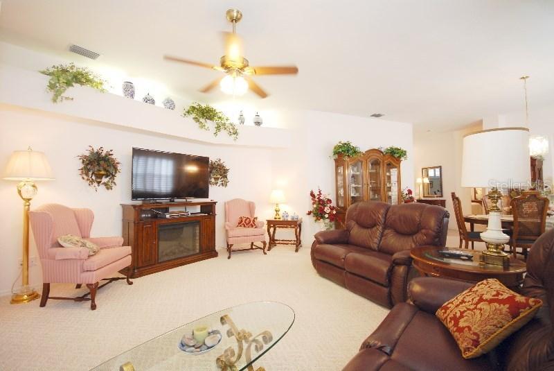 5211 Fairway One Dr., Valrico, FL 33594