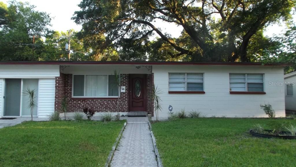 2009 E Broad St., Tampa, FL 33610