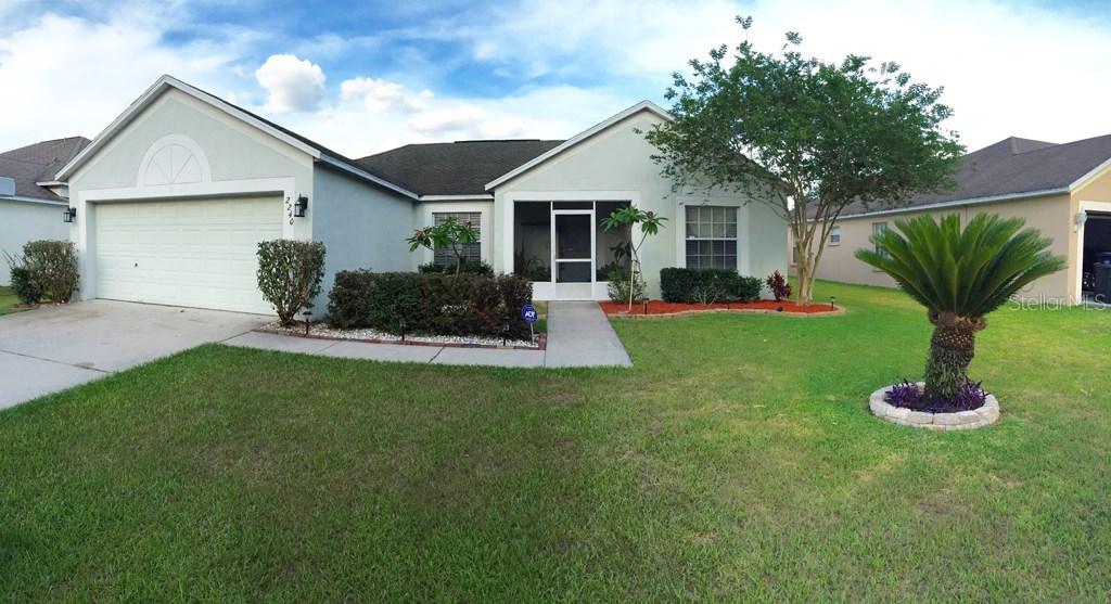 2240 Towering Oaks Creek, Seffner, FL 33584