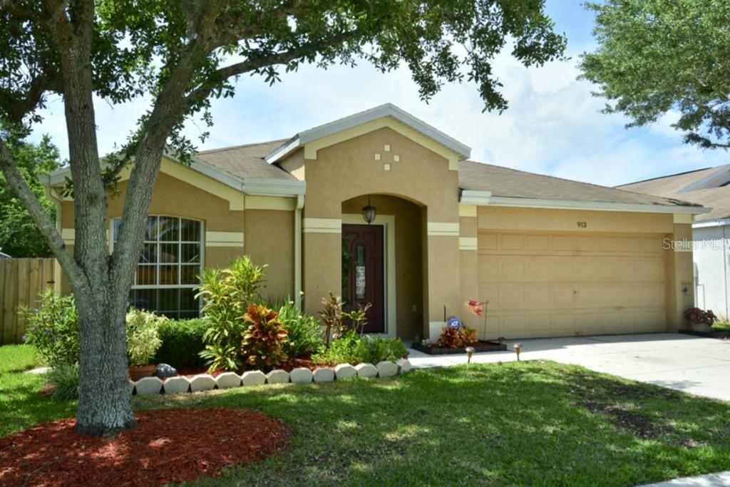 913 Summer Breeze Dr., Brandon, FL 33511