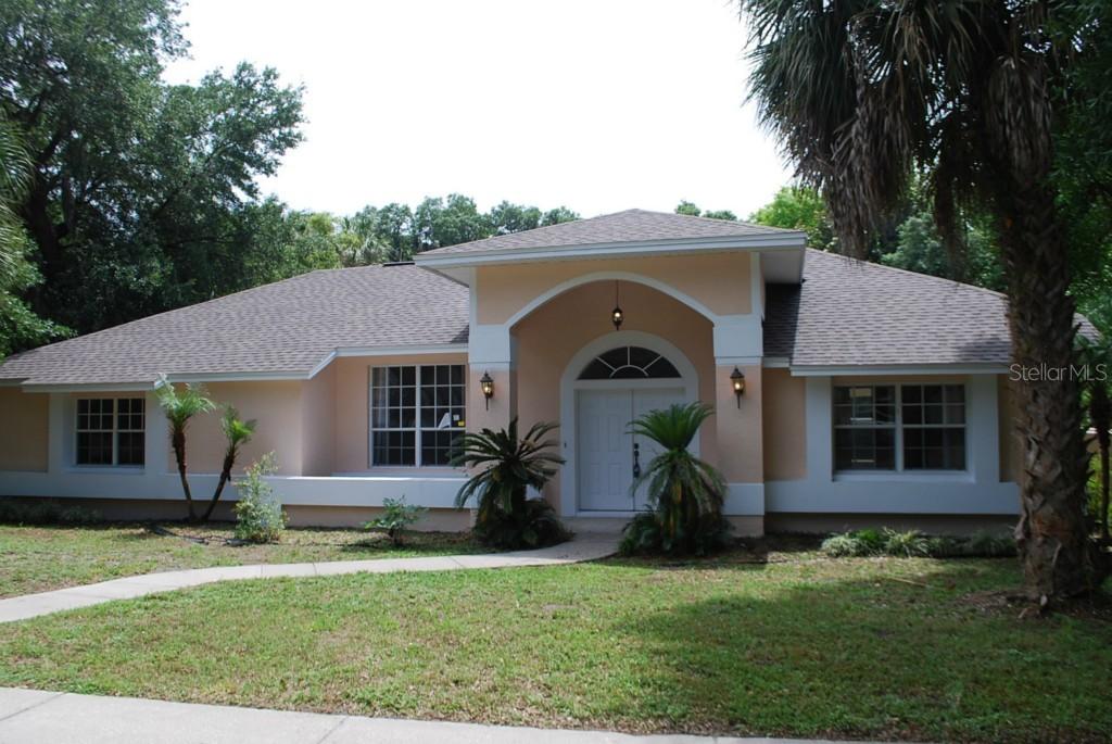 2019 River Crossing Dr., Valrico, FL 33596