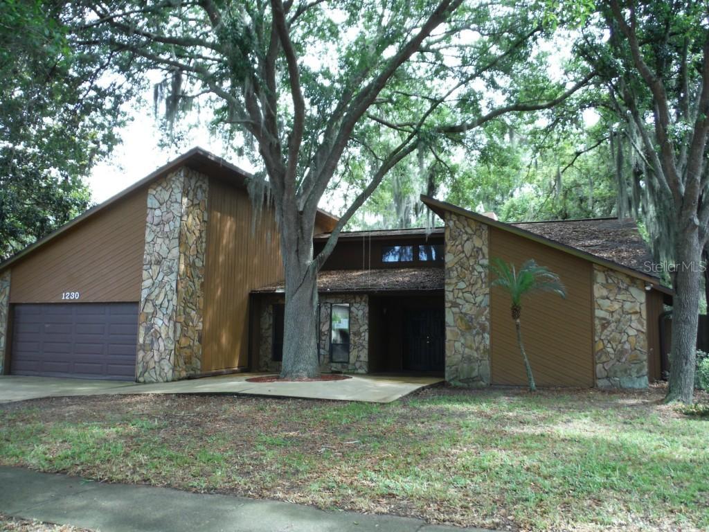 1230 Rainbrook Cir., Valrico, FL 33596