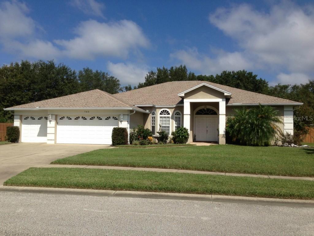705 Carlsplatz Ct., Lutz, FL 33548