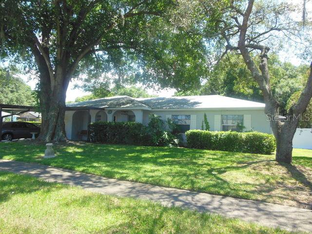 1001 Greenbriar Dr., Brandon, FL 33511