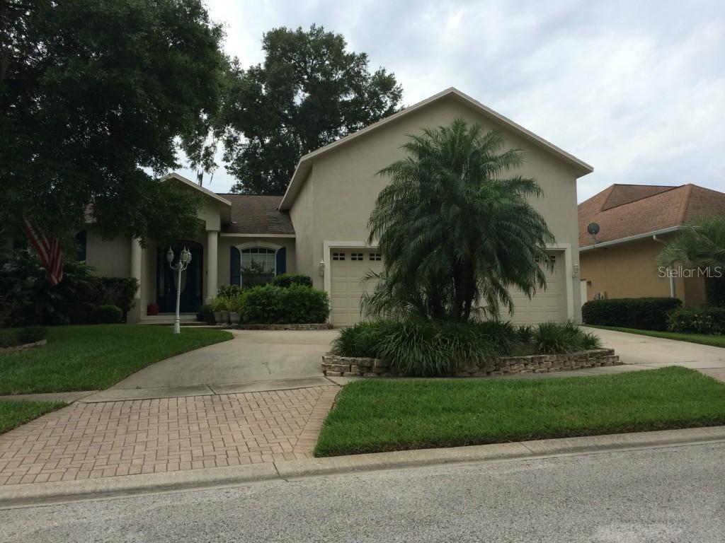 2335 Valrico Forest Dr., Valrico, FL 33594