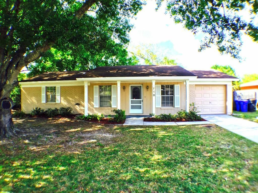 710 Falkirk Ave., Valrico, FL 33594