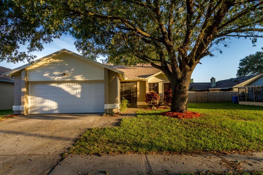 2021 Helm Ln., Valrico, FL 33594