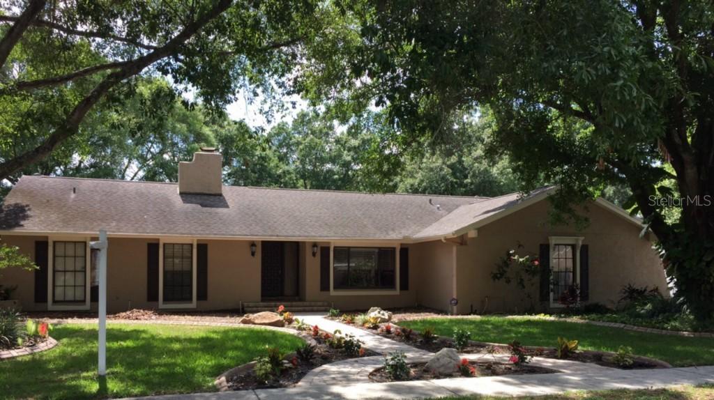 2801 Spaniel Ln., Seffner, FL 33584