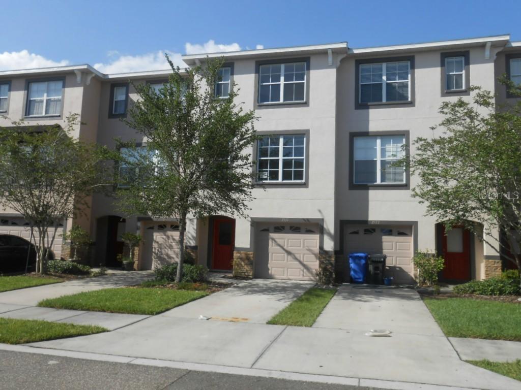 2539 Middleton Grove Dr., Brandon, FL 33511