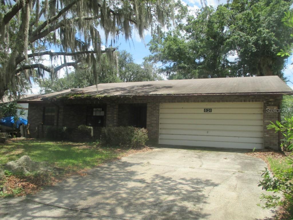 821 Crosswinds Dr., Brandon, FL 33511