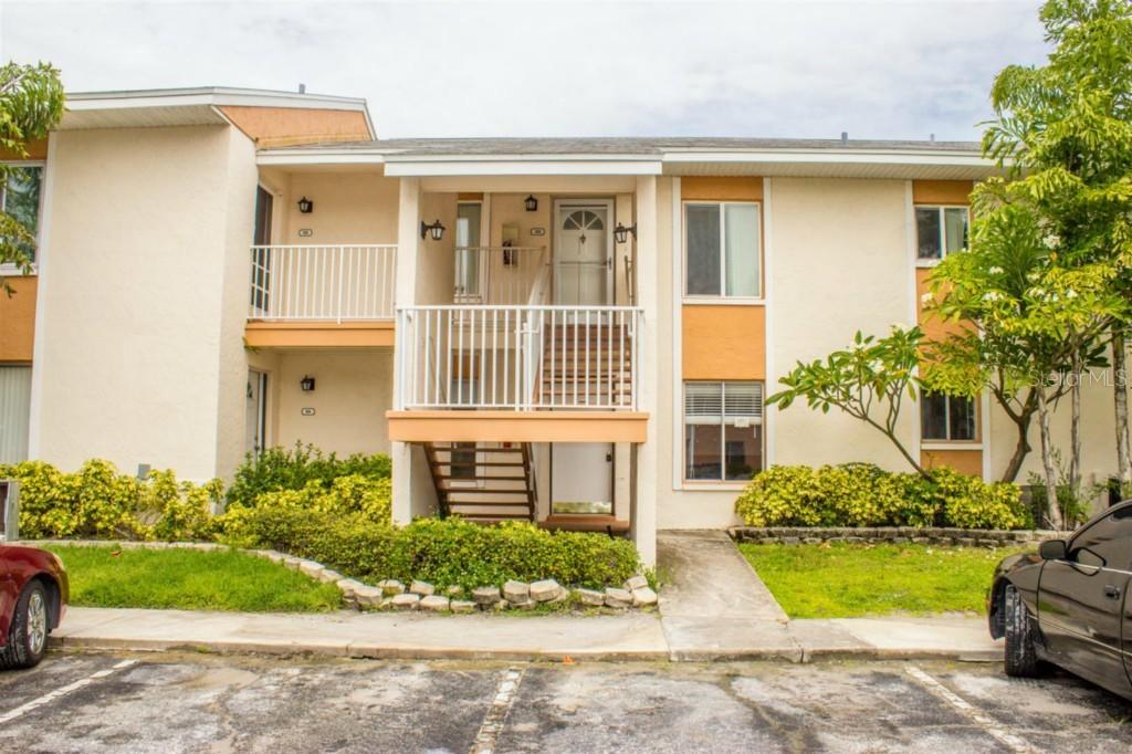 9940 7th Way #102, St Petersburg, FL 33702