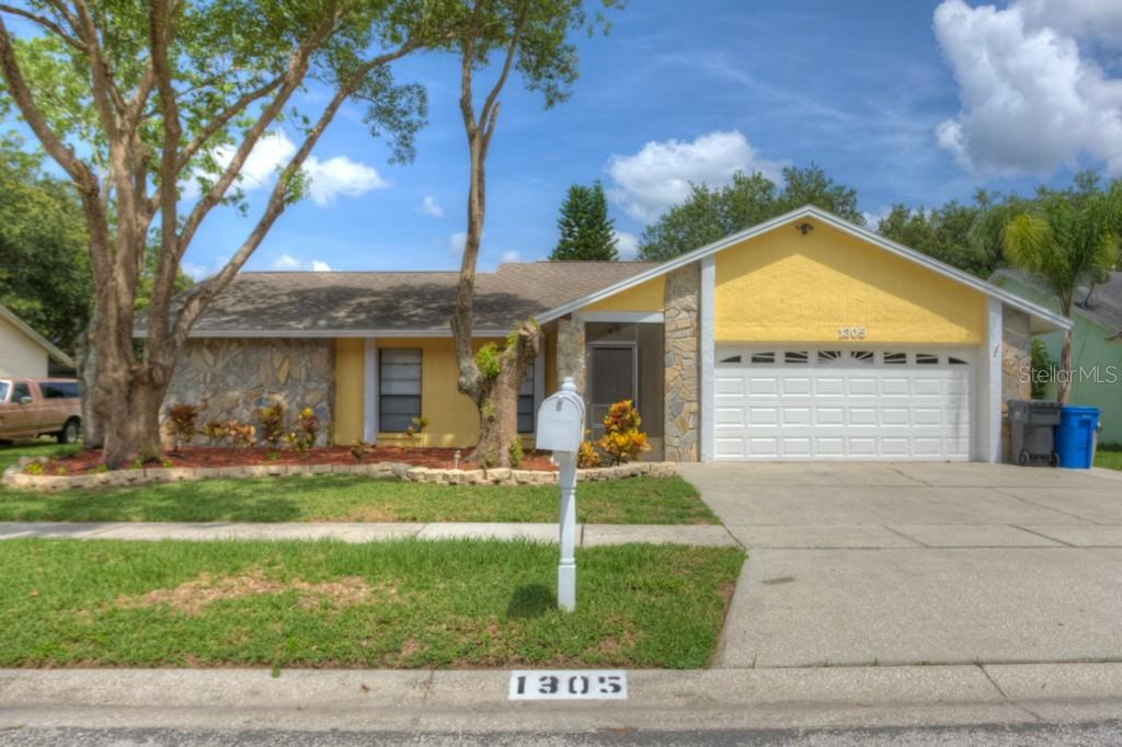 1305 N Windjammer Pl., Valrico, FL 33594