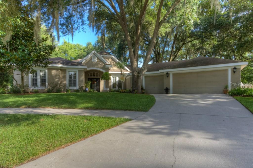 1414 Hounds Hollow Ct., Lutz, FL 33549