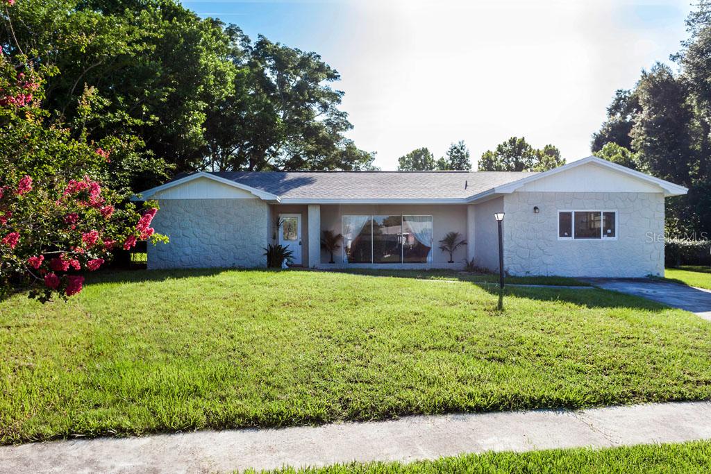 608 Sanfield St., Brandon, FL 33511