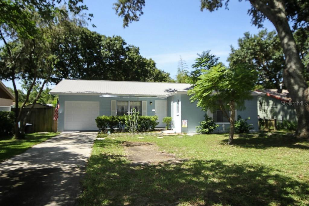 205 Lentz Rd., Brandon, FL 33510