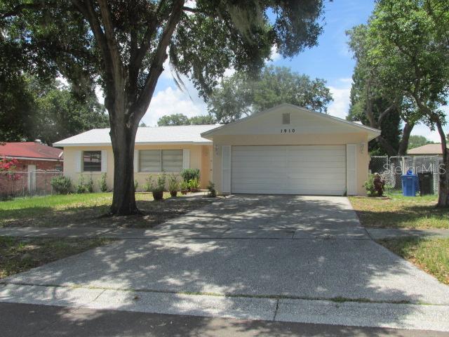1910 Shannonwood Ct., Brandon, FL 33510