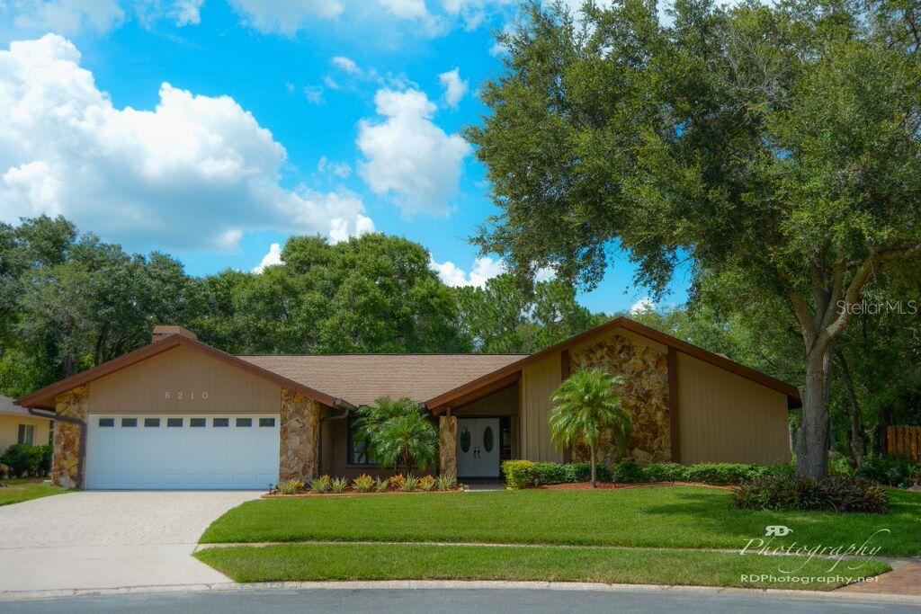 6210 Quiet Waters Pl., Temple Terrace, FL 33617