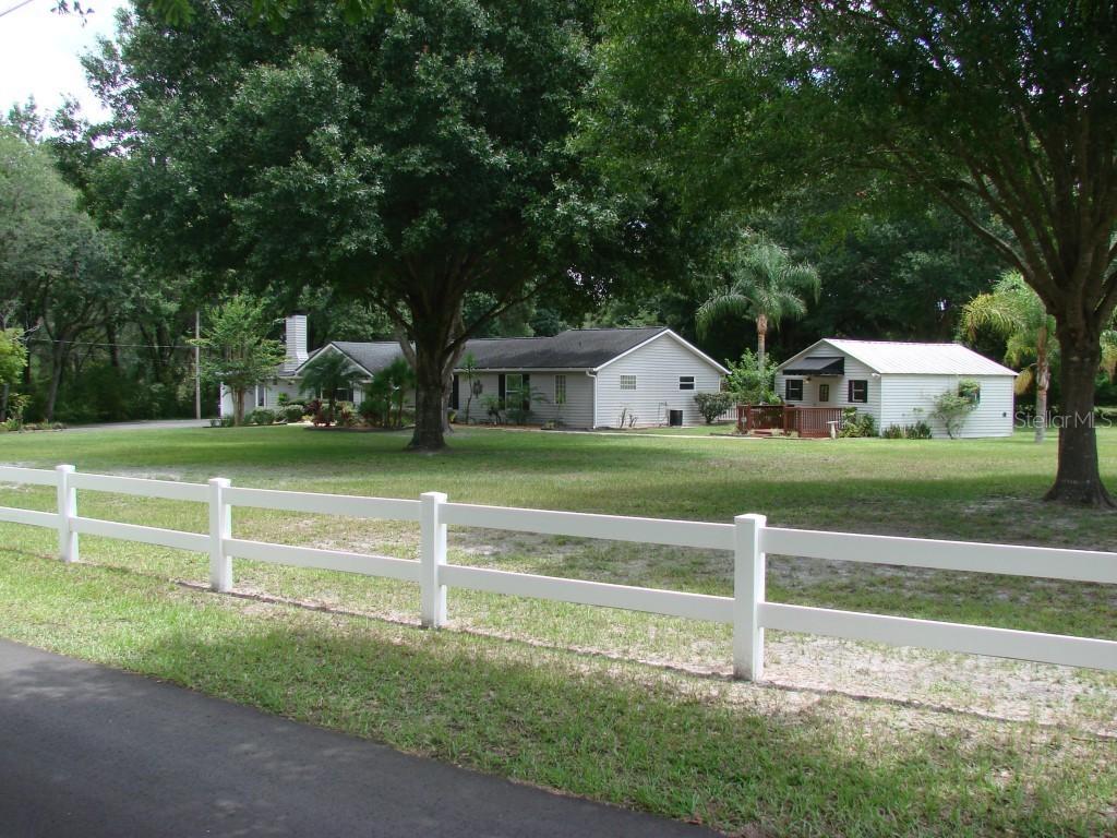 19105 Crooked Ln., Lutz, FL 33548