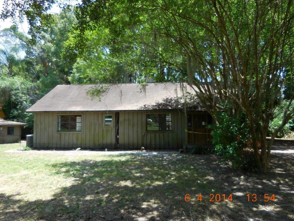 304 Lake Hobbs Rd., Lutz, FL 33548
