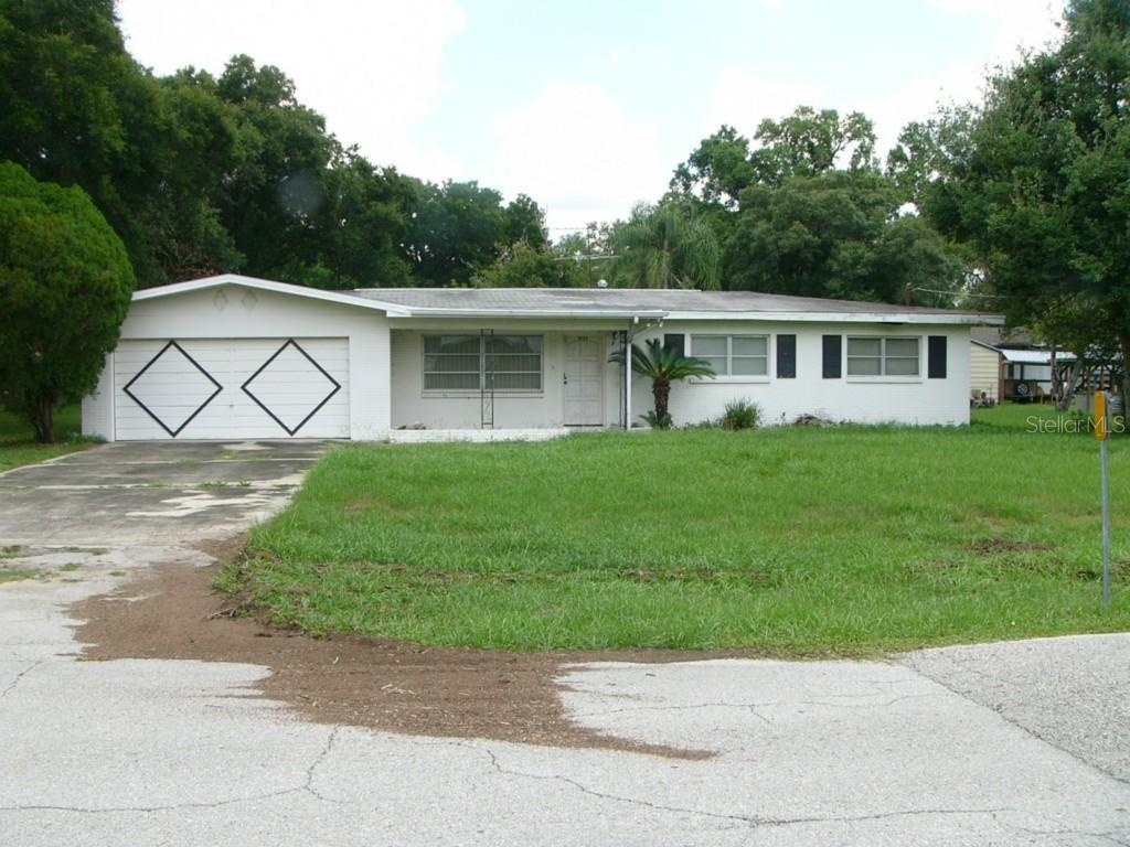 1025 Meadow Ln., Brandon, FL 33511